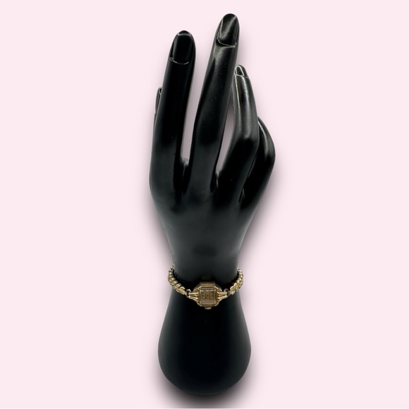 Women’s 1950s Vintage Bulova Two Toned 10k Gold Stretch Wrist Cocktail Watch - Picture 3 of 5